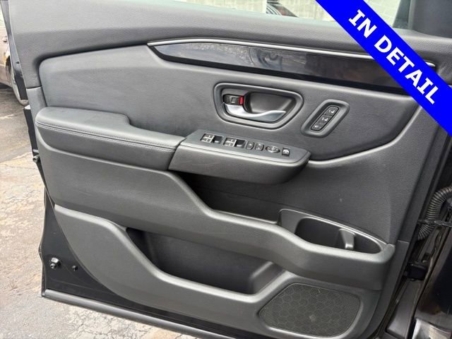 Certified 2023 Honda Pilot Touring image 23