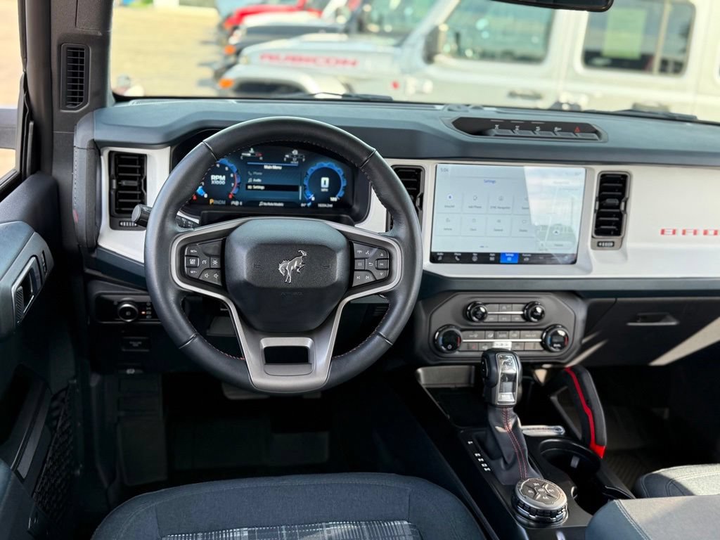 Certified 2025 Ford Bronco Heritage Edition AWD/4WD image 6