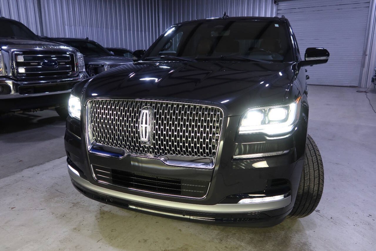 Used 2024 Lincoln Navigator Reserve AWD/4WD image 44
