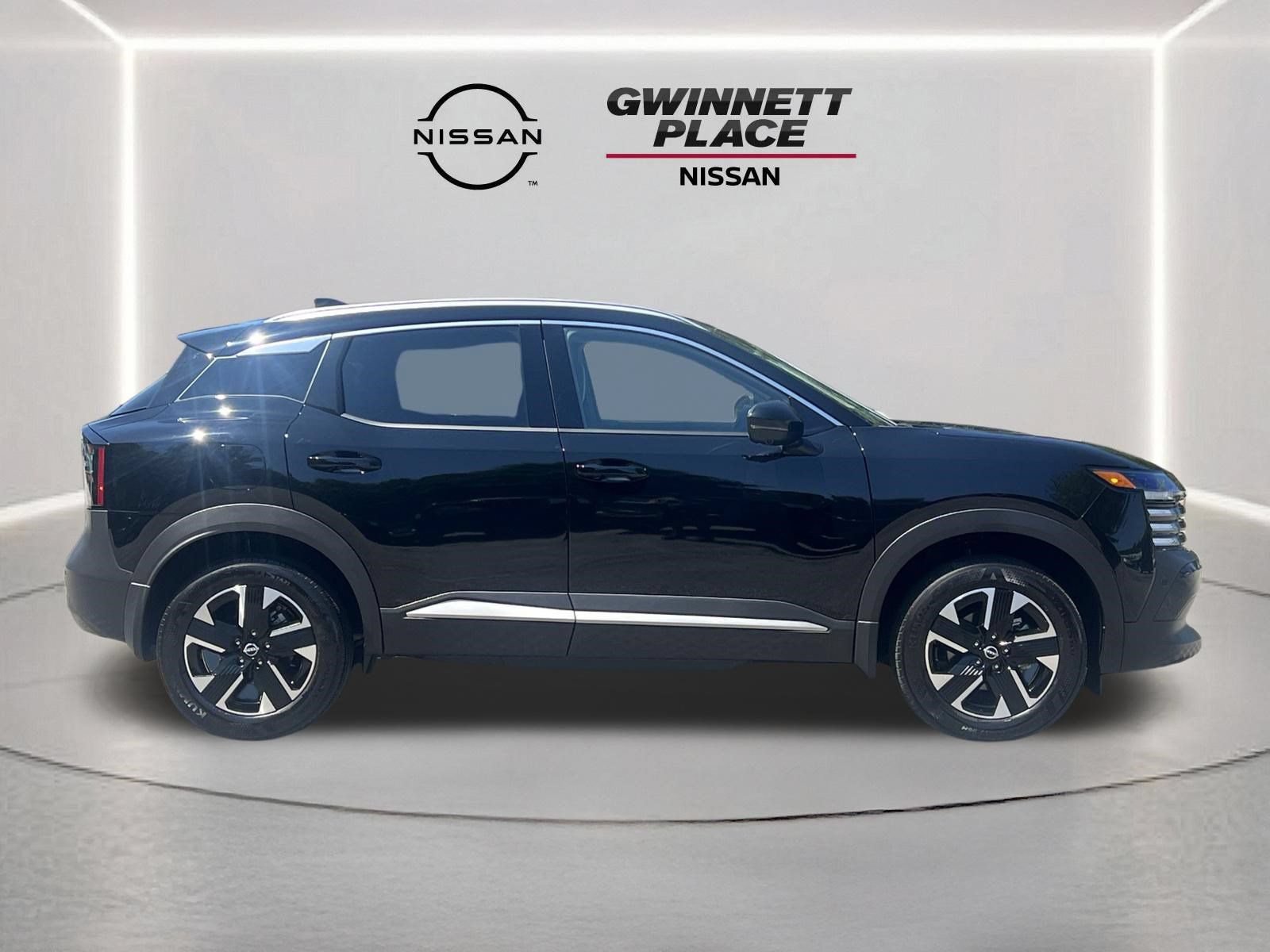 Used 2026 Nissan Kicks SR AWD/4WD image 24