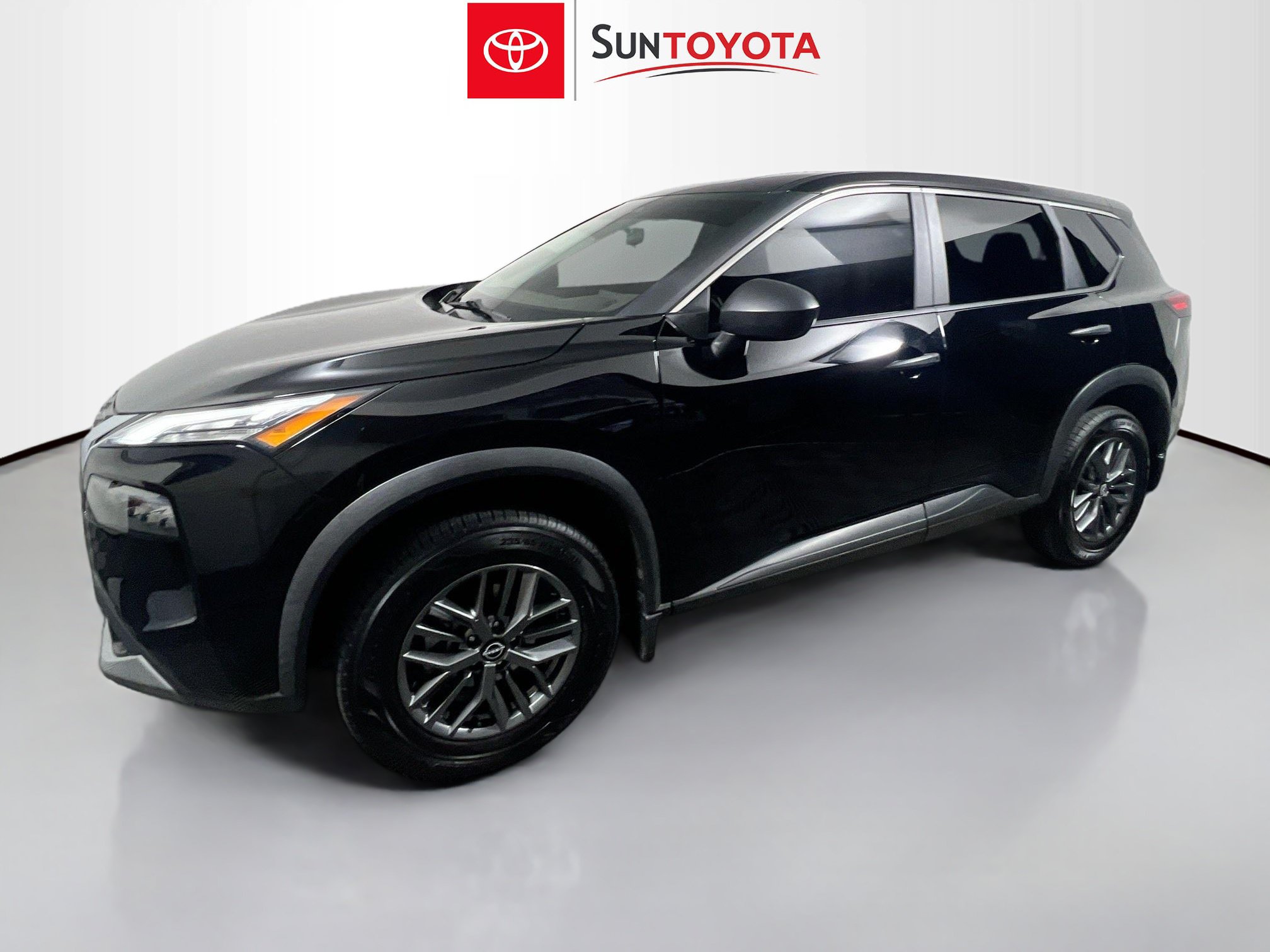 Used 2023 Nissan Rogue S FWD image 9
