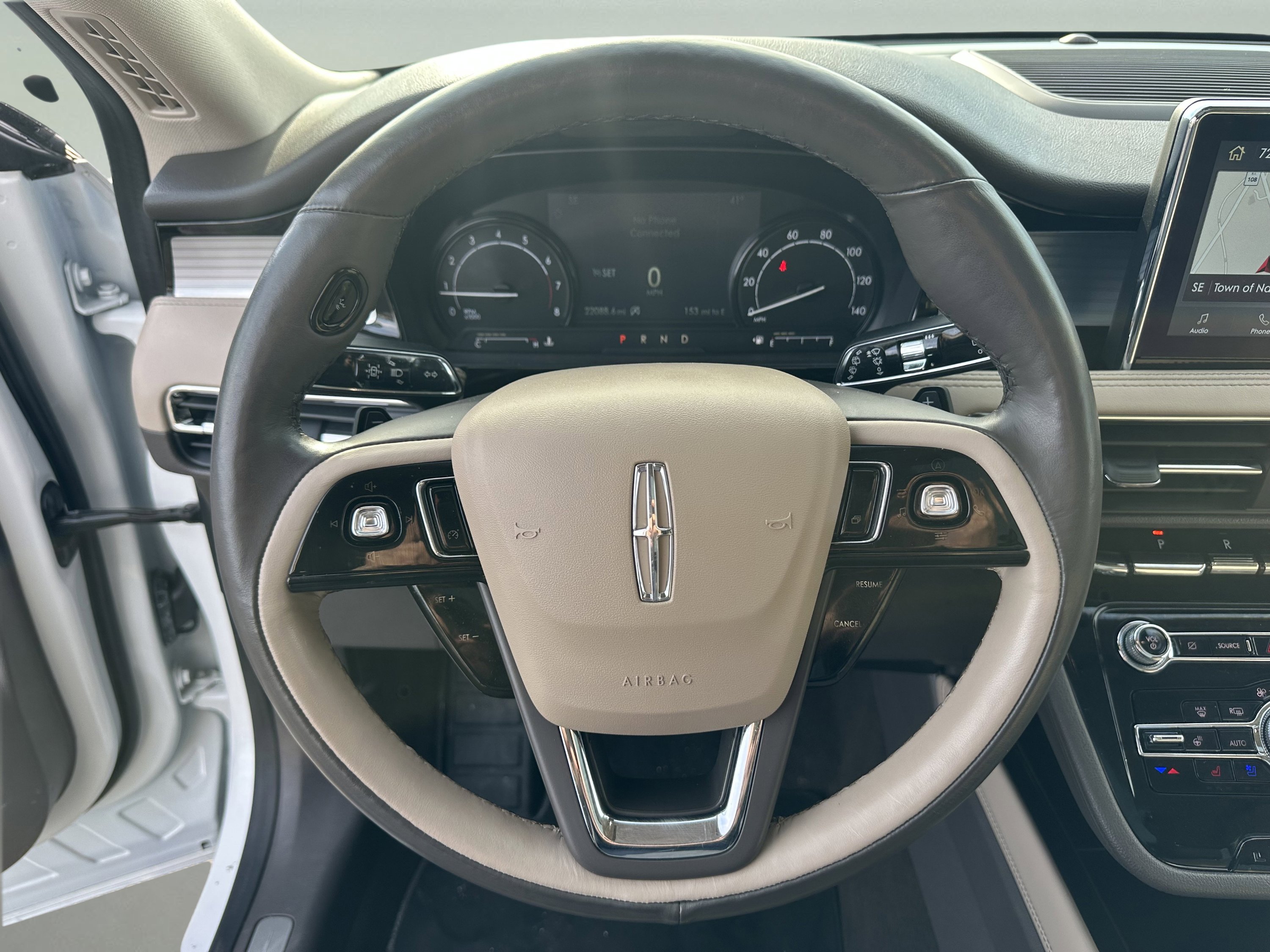 Certified 2022 Lincoln Corsair AWD w/ Premium Package image 12