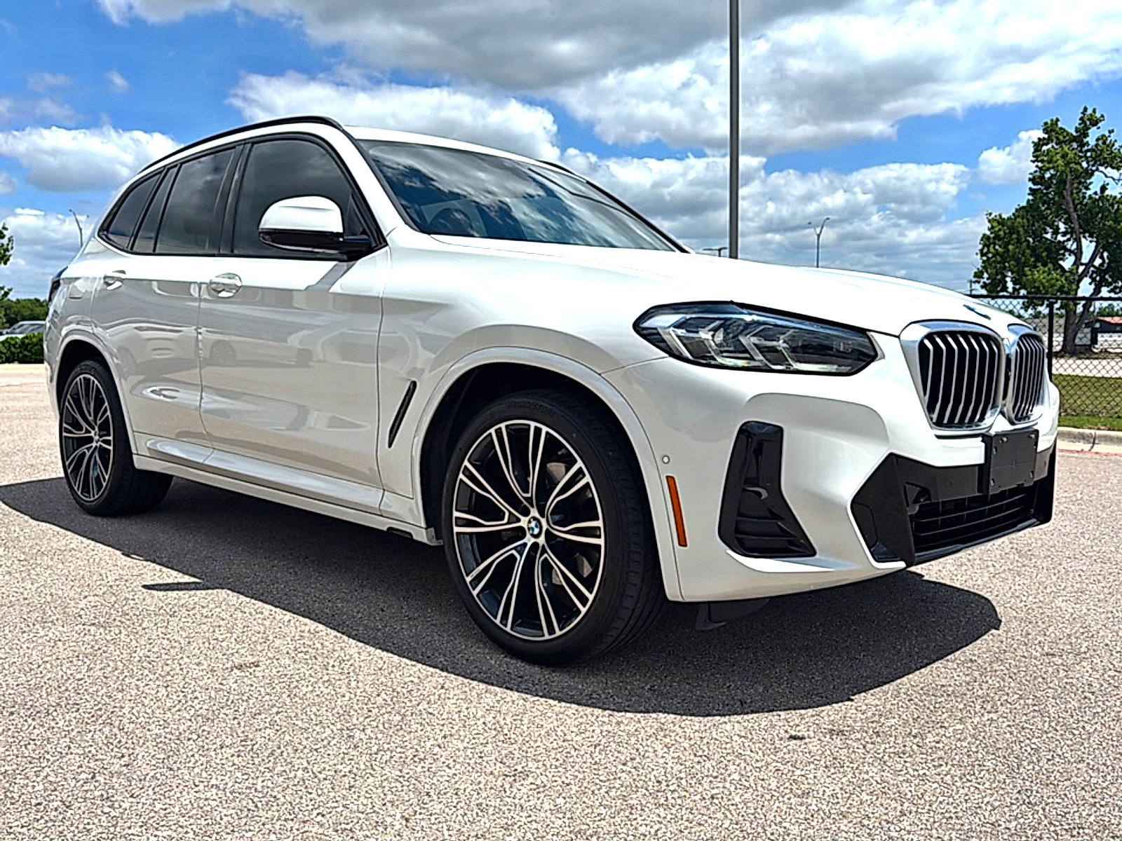 Certified 2024 BMW X3 sDrive30i w/ Premium Package w/ZPA RWD image 3