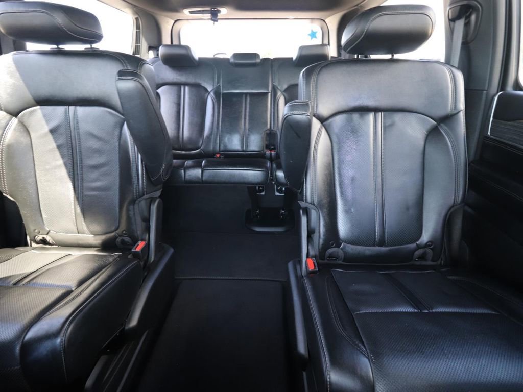 Used 2024 Jeep Wagoneer Series III image 9