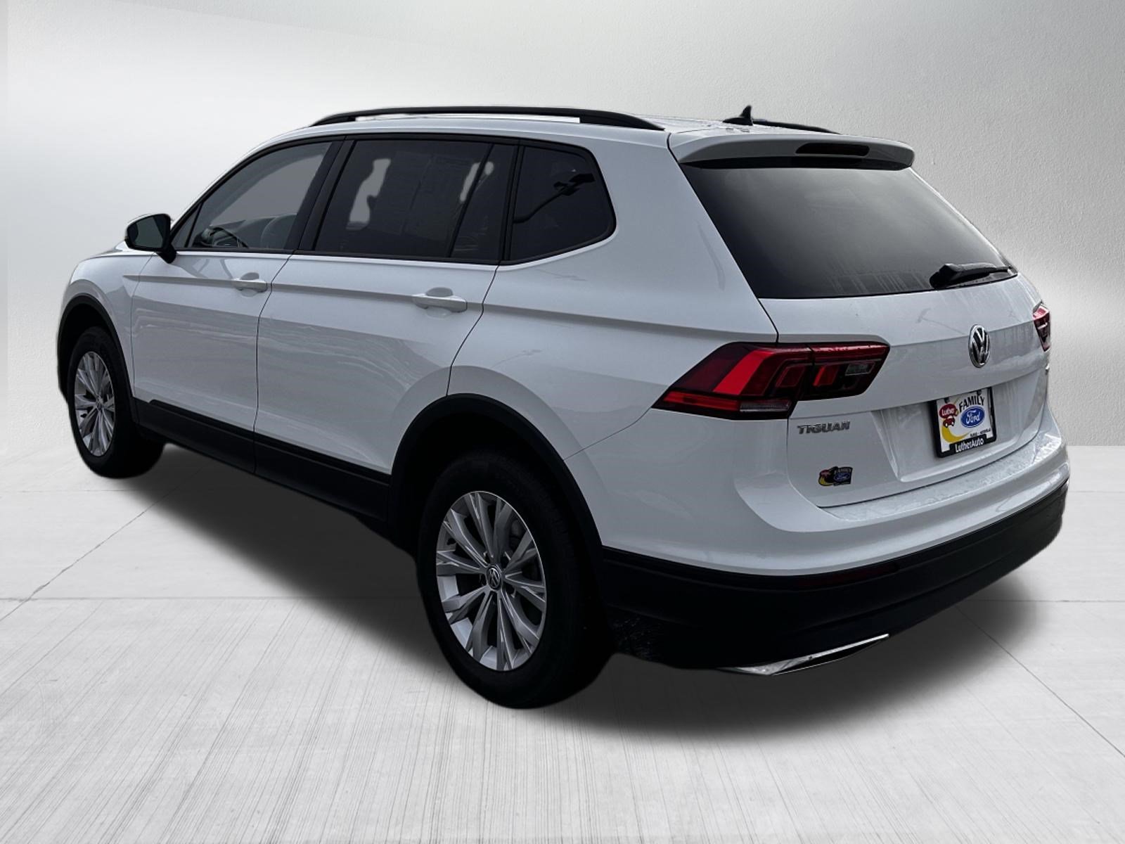Used 2020 Volkswagen Tiguan S image 5