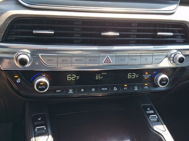Certified 2022 Kia Telluride EX w/ EX Premium Package AWD/4WD image 16