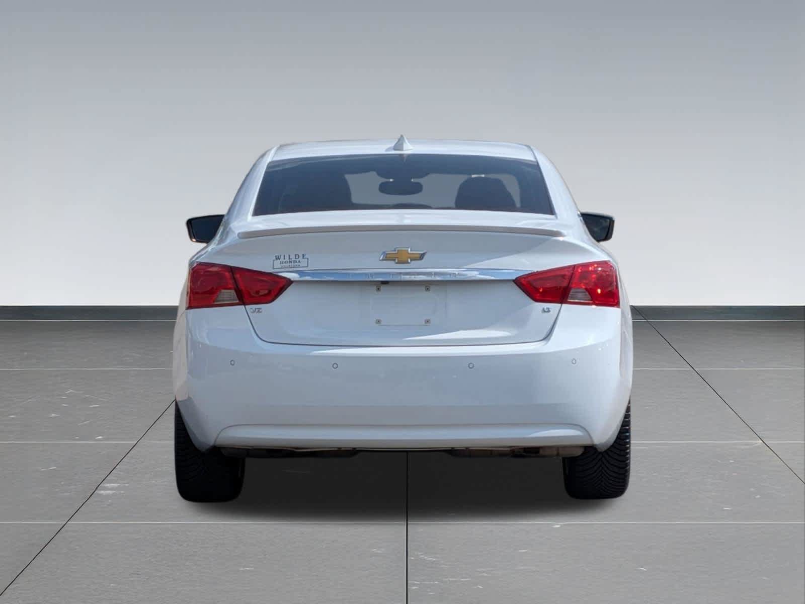 Used 2018 Chevrolet Impala LT w/ Sunroof and Spoiler Package FWD image 4
