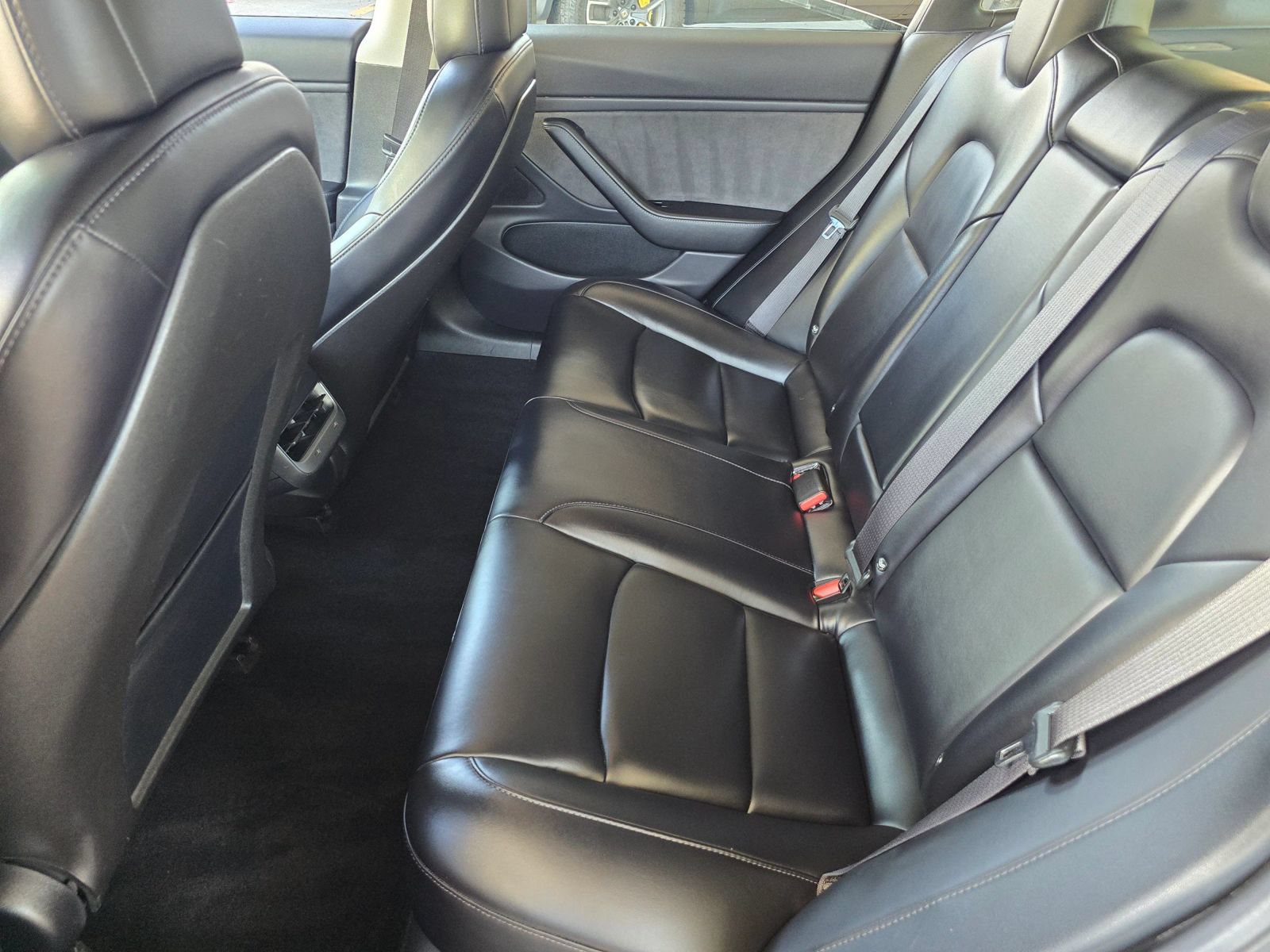 Used 2018 Tesla Model 3 Long Range RWD image 34