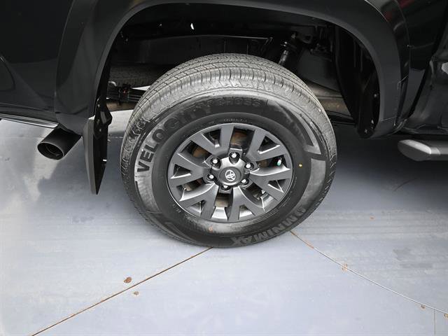 Certified 2023 Toyota Tacoma SR5 w/ Technology Package image 20