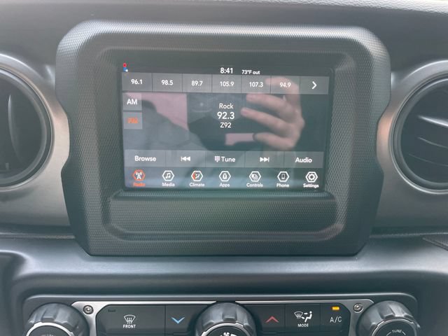 Used 2022 Jeep Gladiator Sport AWD/4WD image 26