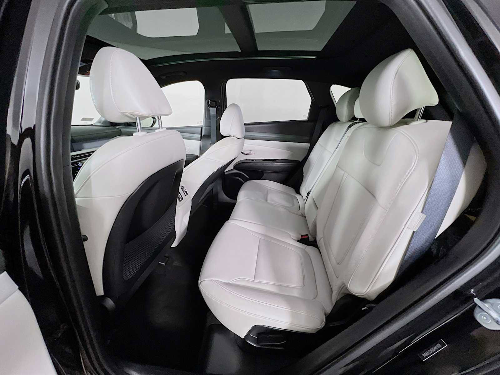Used 2025 Hyundai Tucson Limited AWD/4WD image 25