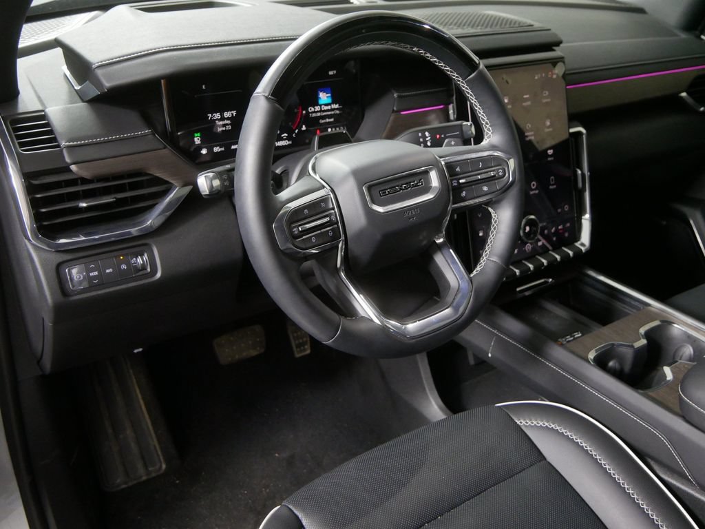 Used 2025 GMC Acadia Denali w/ Super Cruise Package AWD/4WD image 12