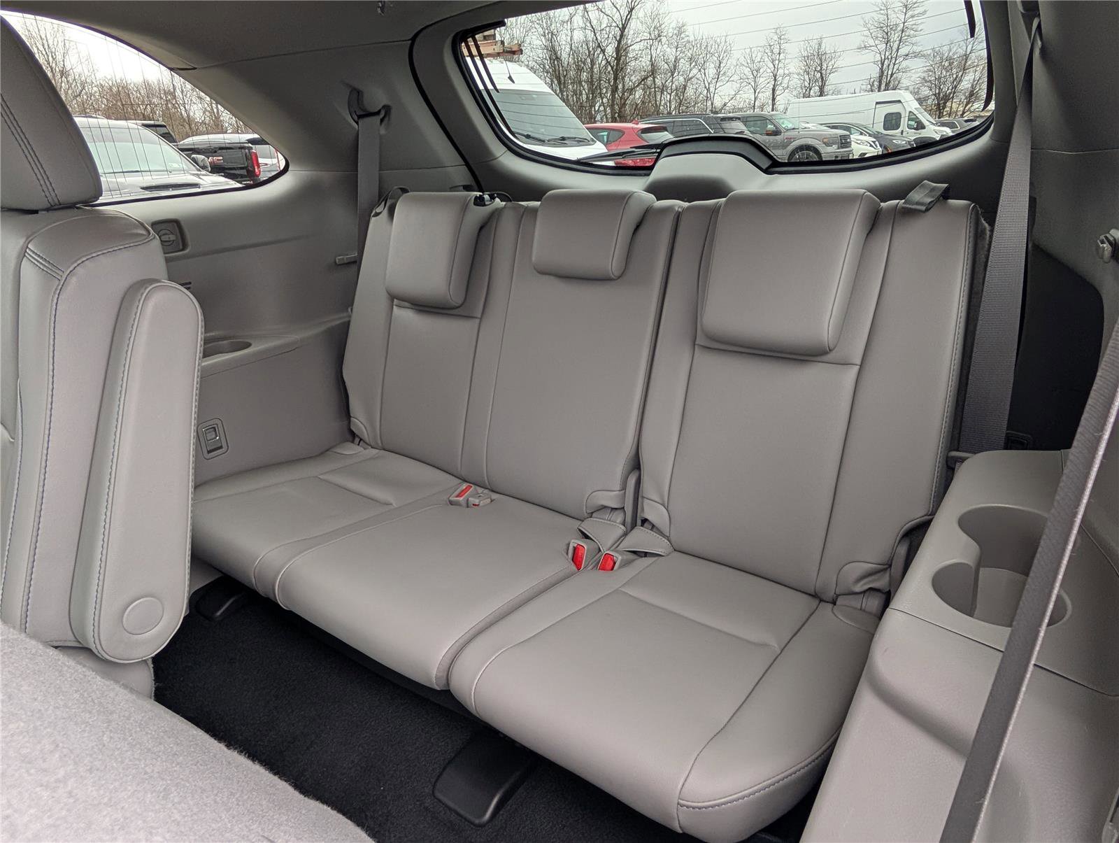 Used 2019 Toyota Highlander XLE image 14