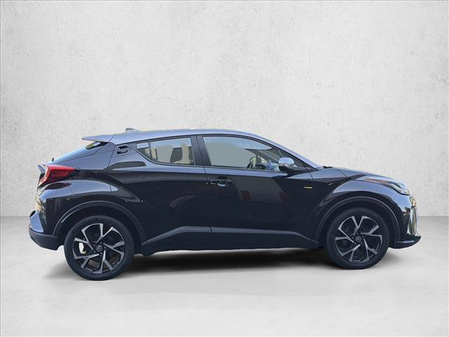 Used 2020 Toyota C-HR XLE FWD image 4