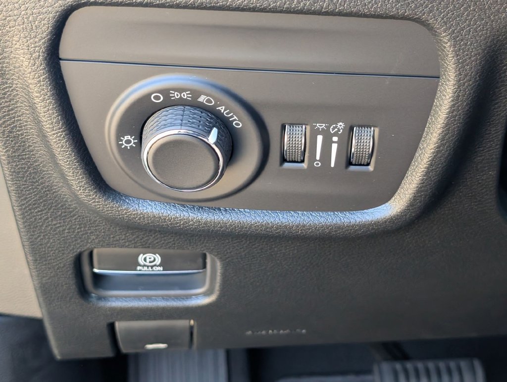 New 2026 Jeep Grand Cherokee Laredo RWD image 13