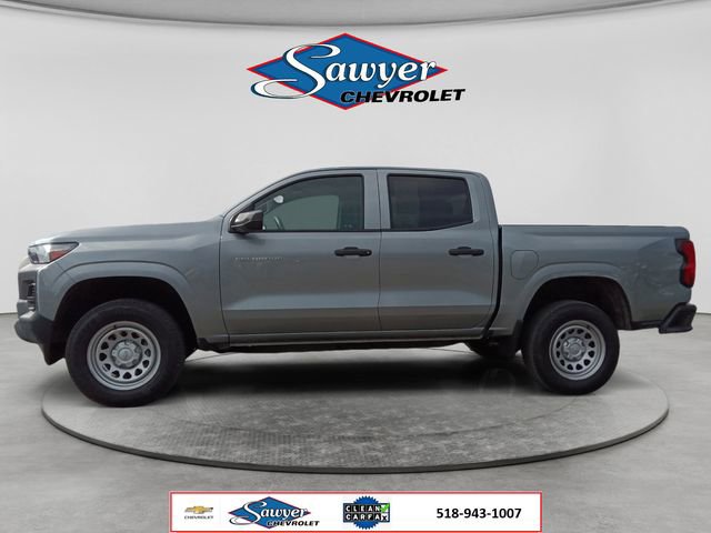 Used 2024 Chevrolet Colorado W/T image 2