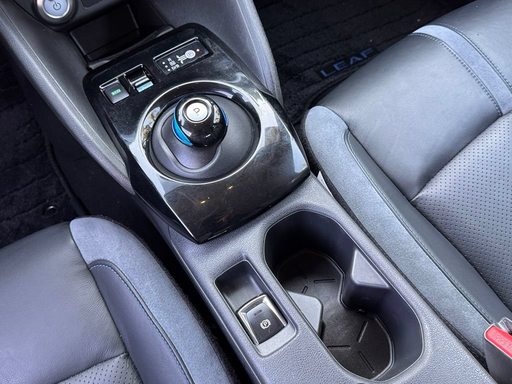 Certified 2018 Nissan Leaf SL w/ SL Technology Package FWD image 17
