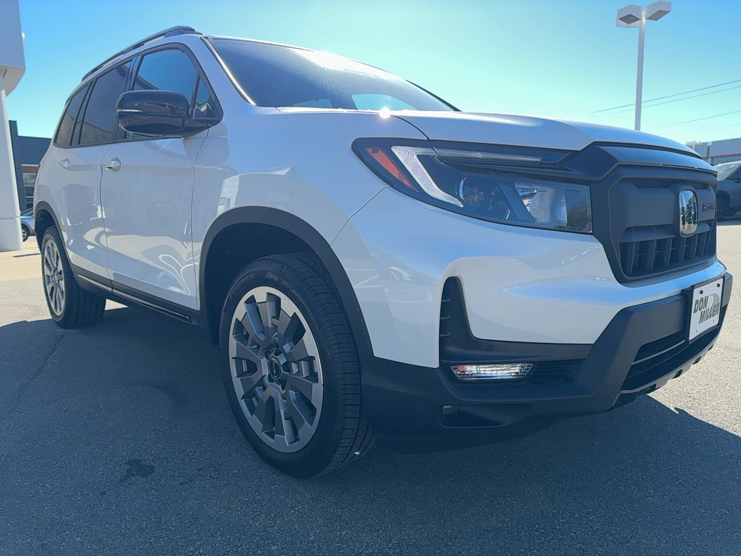 Used 2025 Honda Passport Black Edition image 1