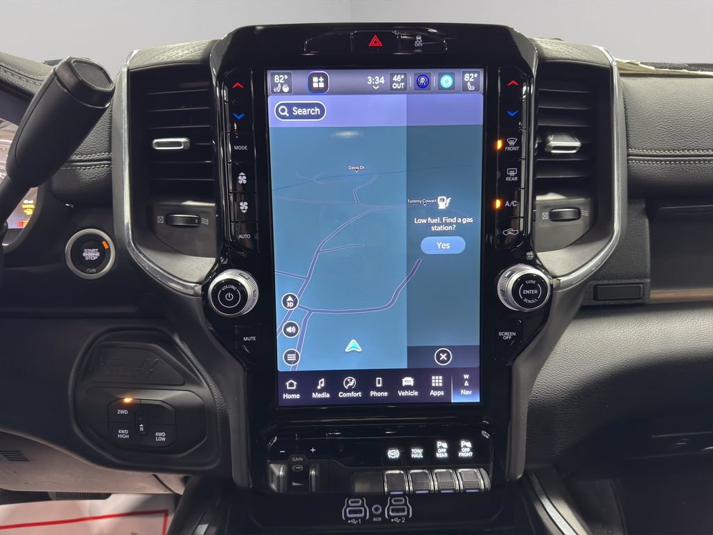 New 2025 RAM 2500 Laramie AWD/4WD image 30