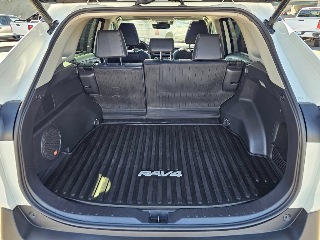 Used 2021 Toyota RAV4 Limited AWD/4WD image 25