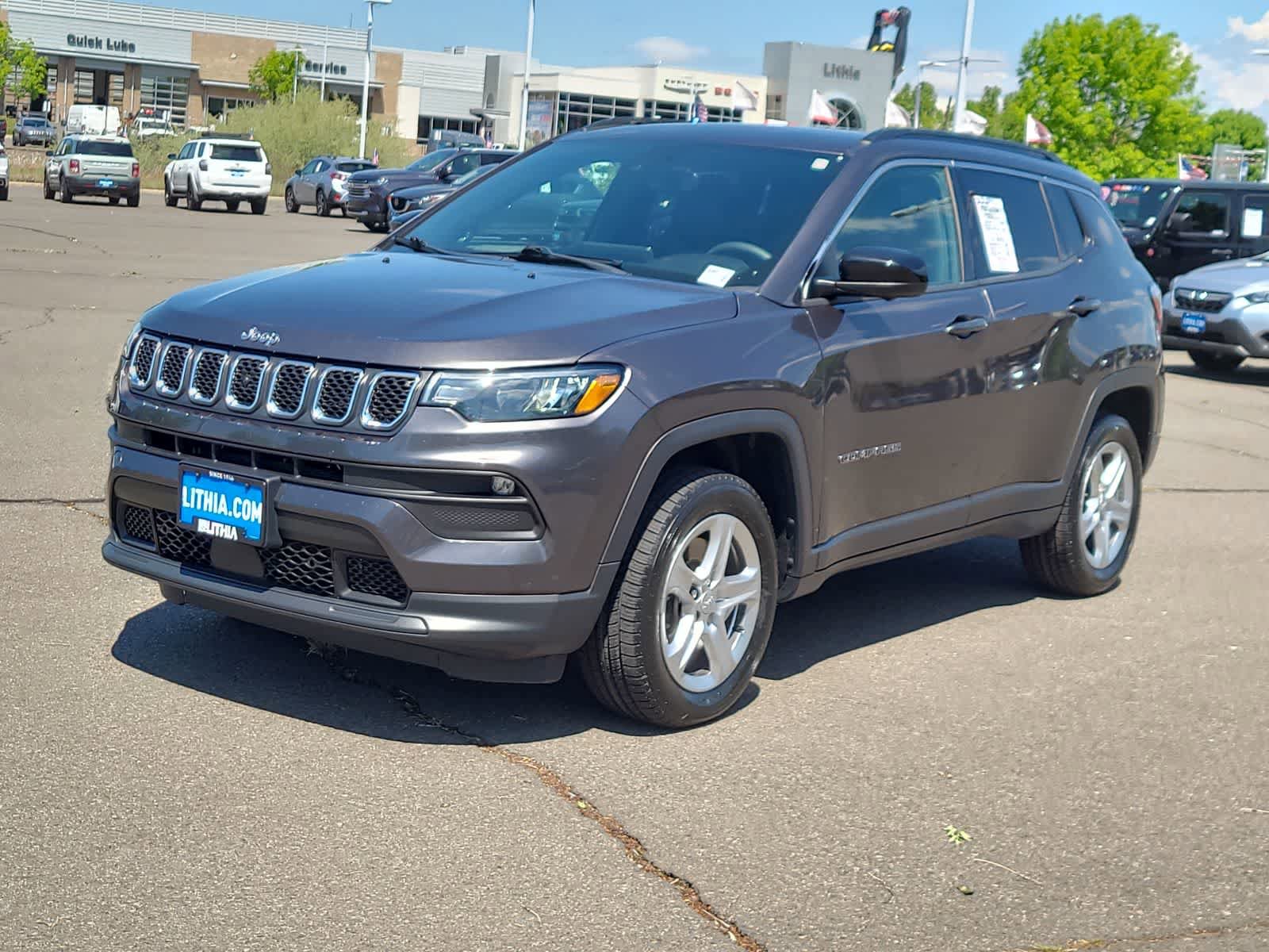 Used 2023 Jeep Compass Latitude w/ Sun and Sound Group AWD/4WD video 1