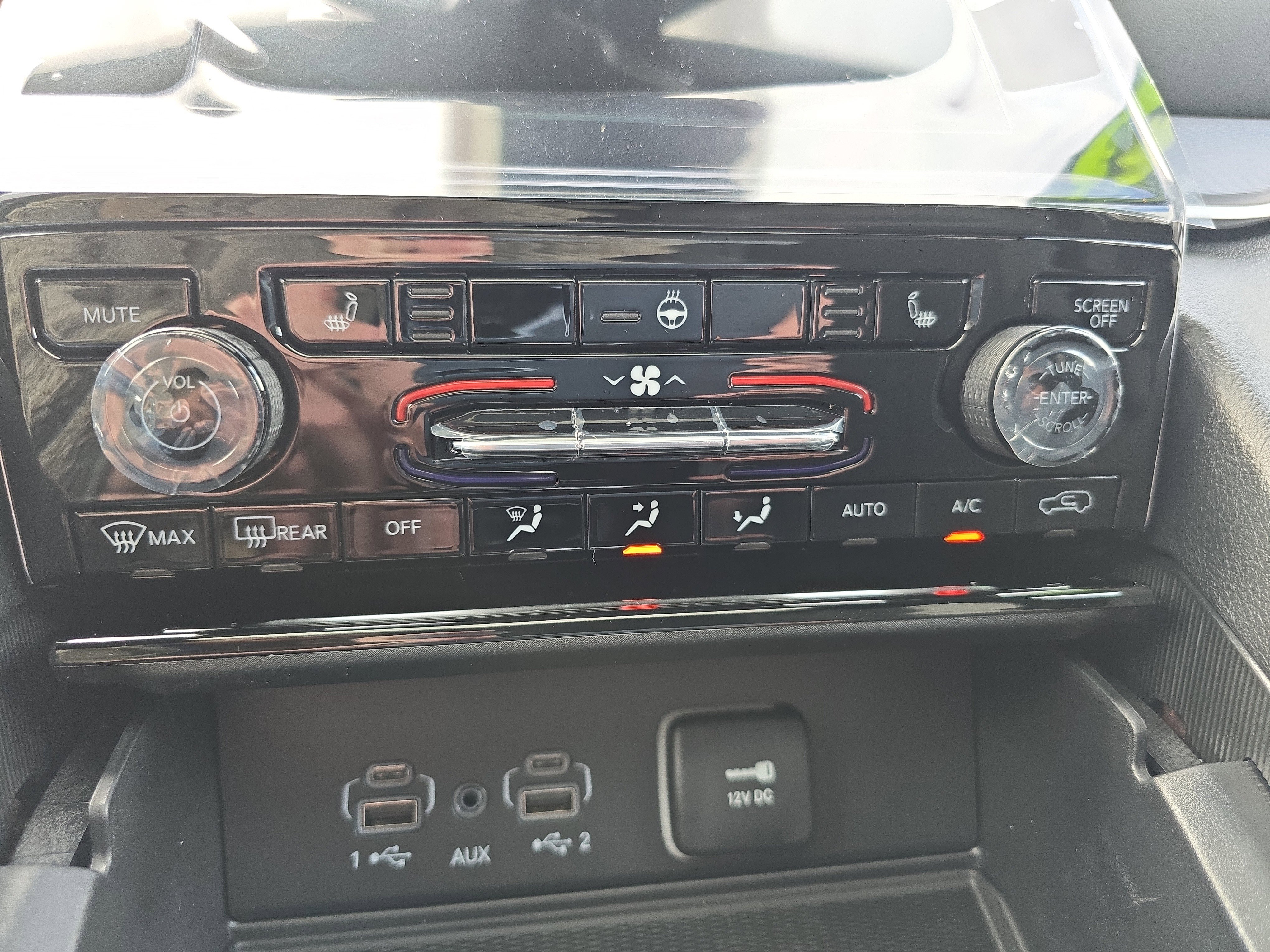 New 2025 Jeep Grand Cherokee Altitude image 25