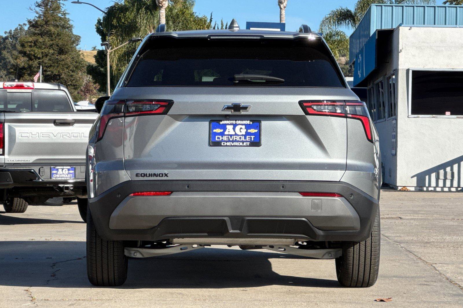 New 2026 Chevrolet Equinox LT w/ Midnight Edition FWD image 7