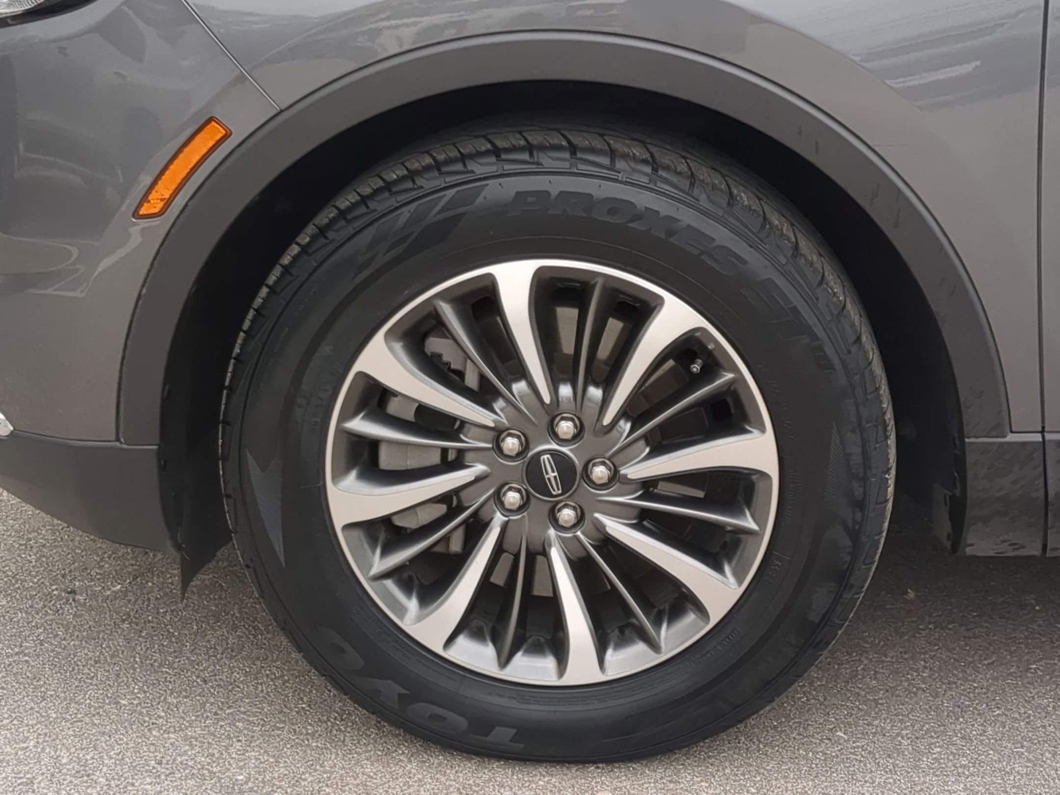 Used 2023 Lincoln Nautilus FWD w/ Premium Package image 9
