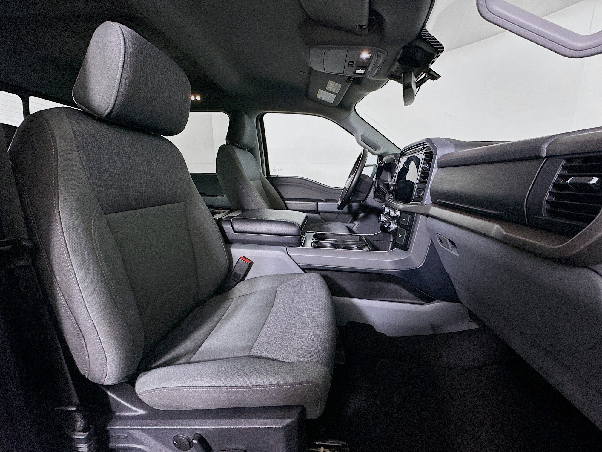 Used 2024 Ford F150 XLT w/ Equipment Group 302A MID image 30