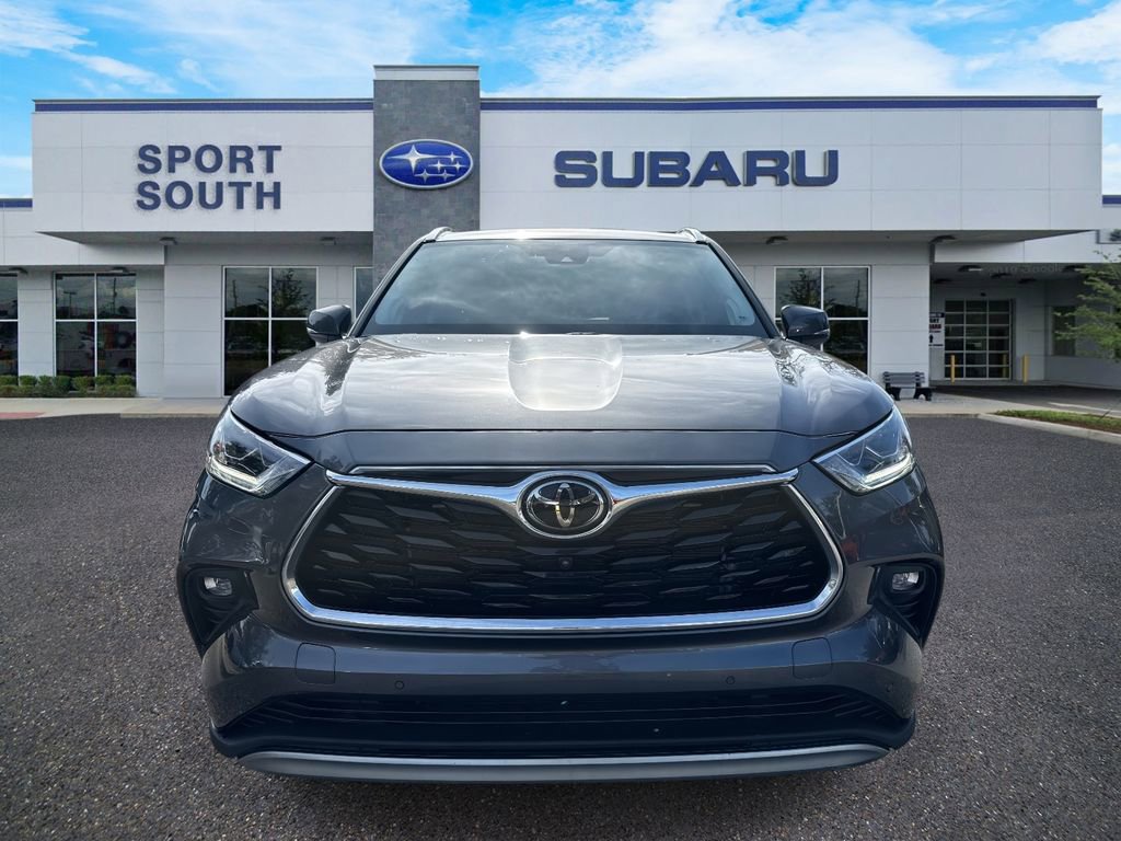 Used 2021 Toyota Highlander Platinum image 9