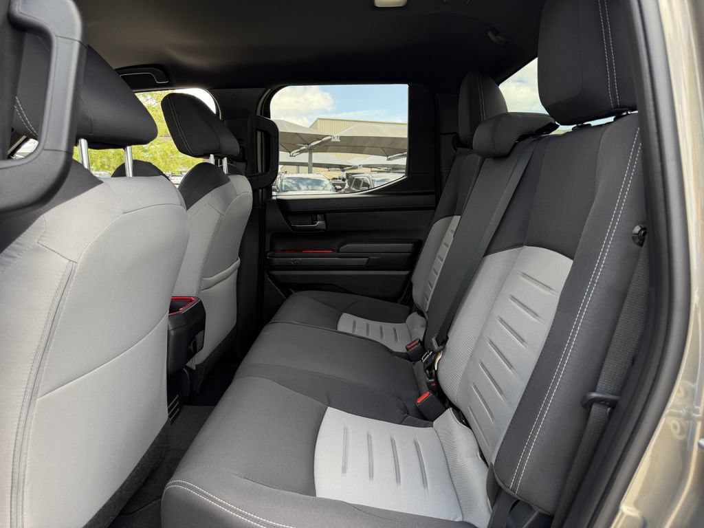 Used 2025 Toyota Tacoma TRD Sport AWD/4WD image 27