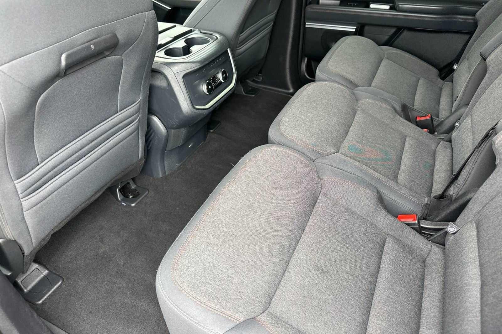Used 2025 Ford Expedition Active AWD/4WD image 14