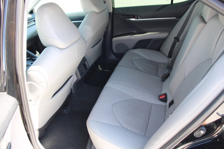 Used 2022 Toyota Camry XSE image 14