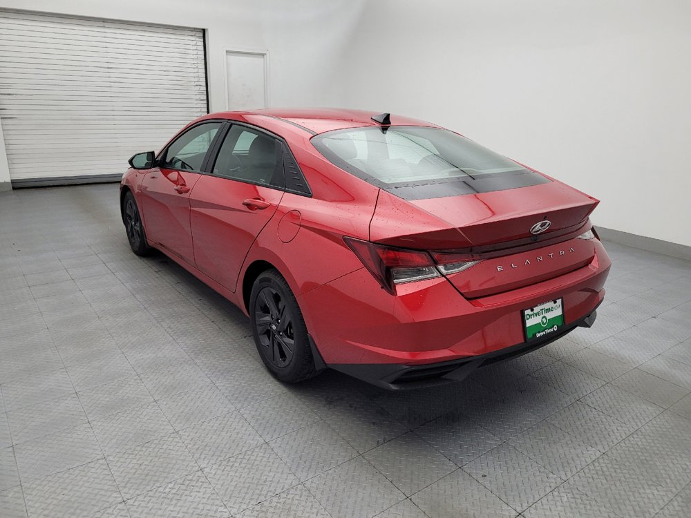 Used 2023 Hyundai Elantra SEL FWD image 5
