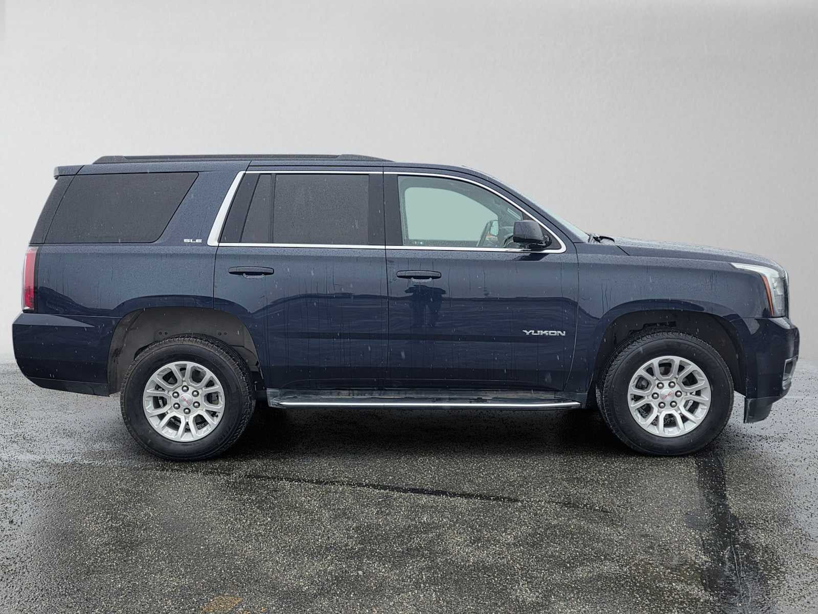 Certified 2019 GMC Yukon SLE AWD/4WD image 2