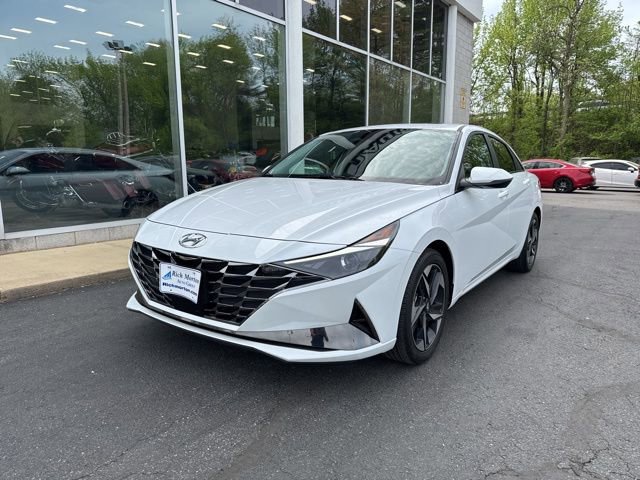 Used 2021 Hyundai Elantra SEL w/ Convenience + Premium Package image 2