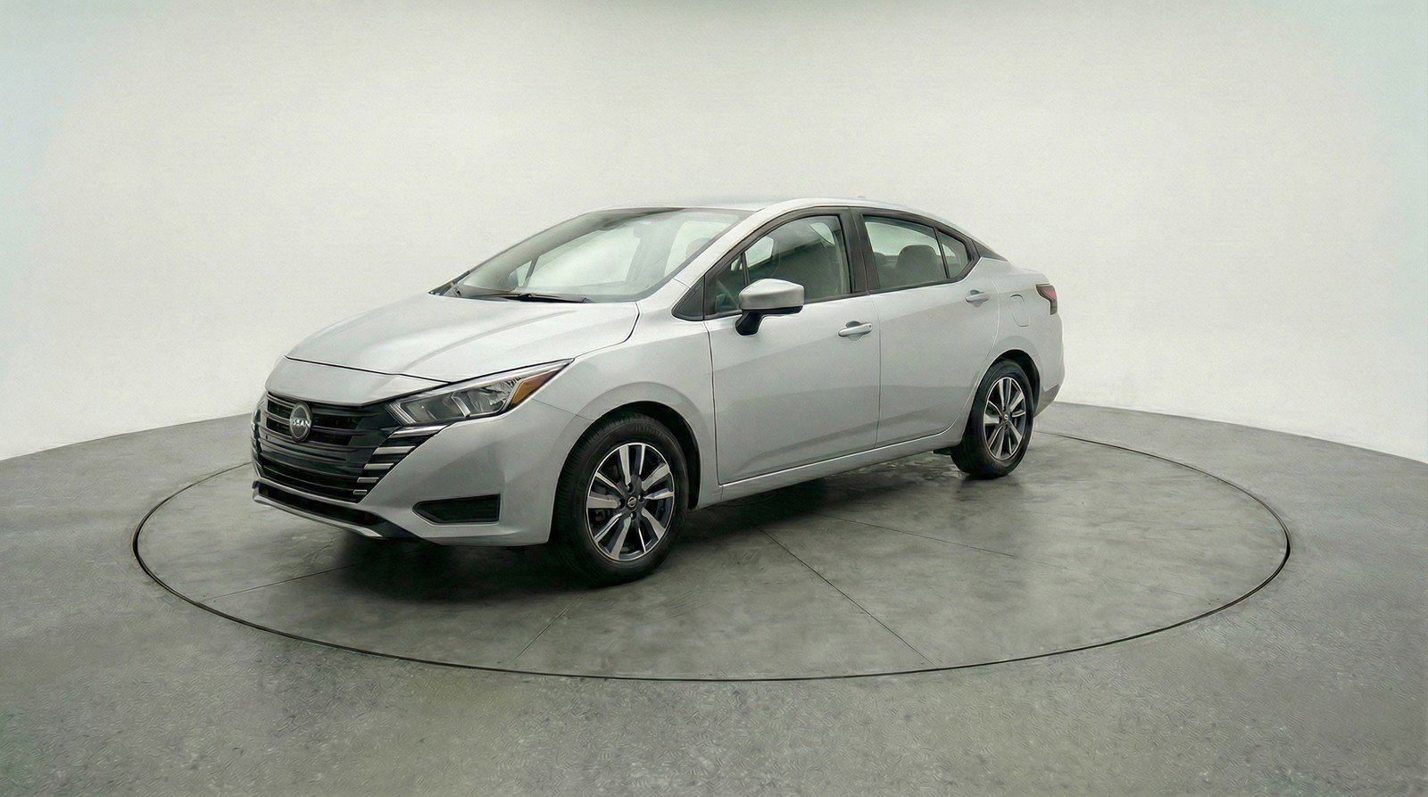 Used 2025 Nissan Versa SV image 3