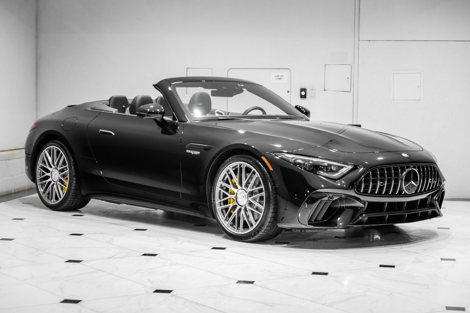 Used 2023 Mercedes-Benz SL 63 AMG 4MATIC image 3