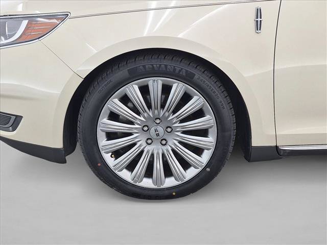 Used 2014 Lincoln MKS w/ Equipment Group 101A FWD image 25