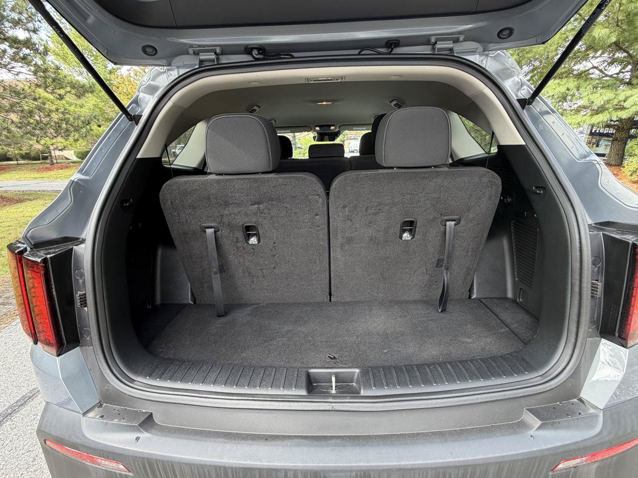 Used 2023 Kia Sorento LX AWD/4WD image 10