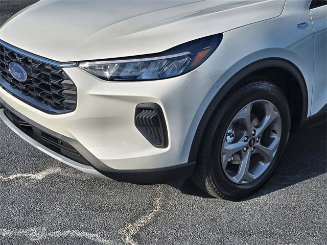 New 2025 Ford Escape ST-Line w/ Equipment Group 301A image 10