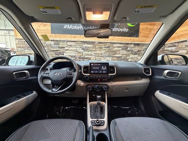 Used 2026 Hyundai Venue SEL FWD image 18