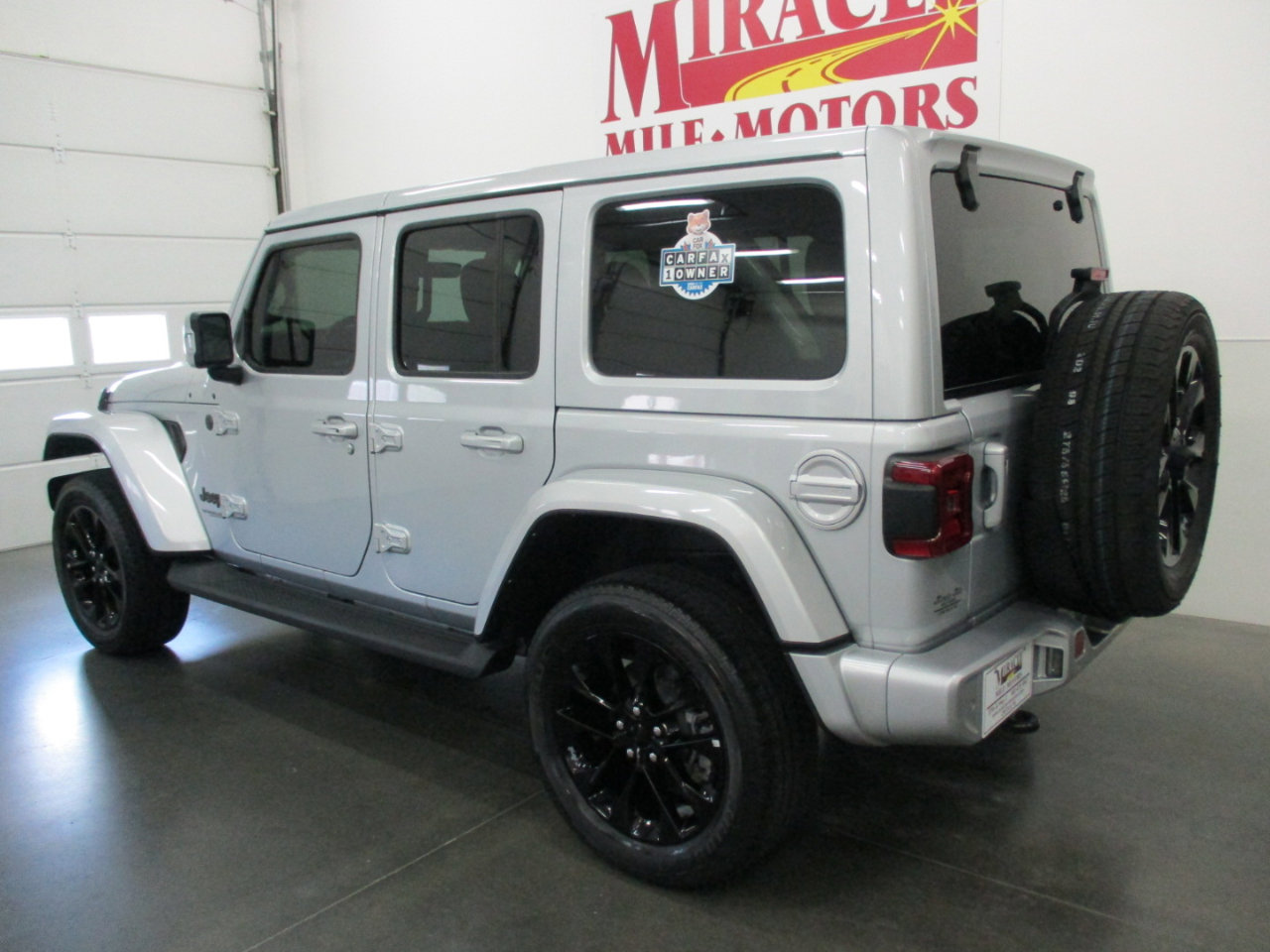 Used 2022 Jeep Wrangler Unlimited Sahara image 4