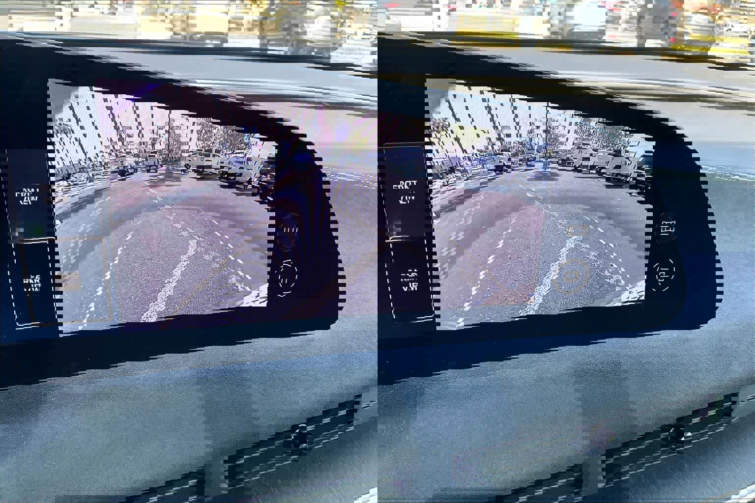 Used 2022 Lucid Air Grand Touring image 25