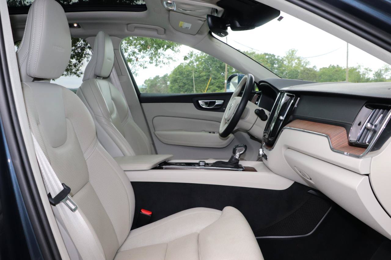 Used 2020 Volvo XC60 T5 Inscription w/ Protection Package Premier AWD/4WD image 37