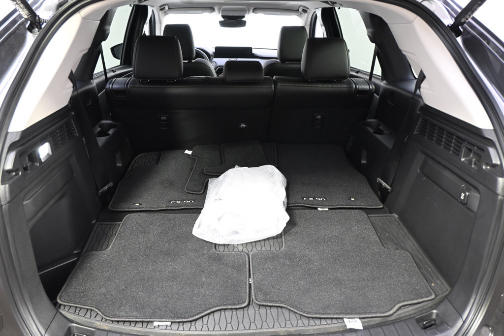 Certified 2026 MAZDA CX-90 Plug-In Hybrid w/ Preferred AWD/4WD image 19