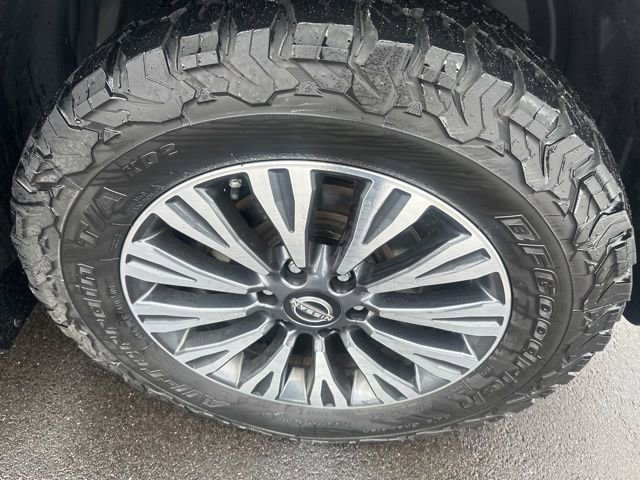 Used 2022 Nissan Armada SL w/ Midnight Edition Package image 8