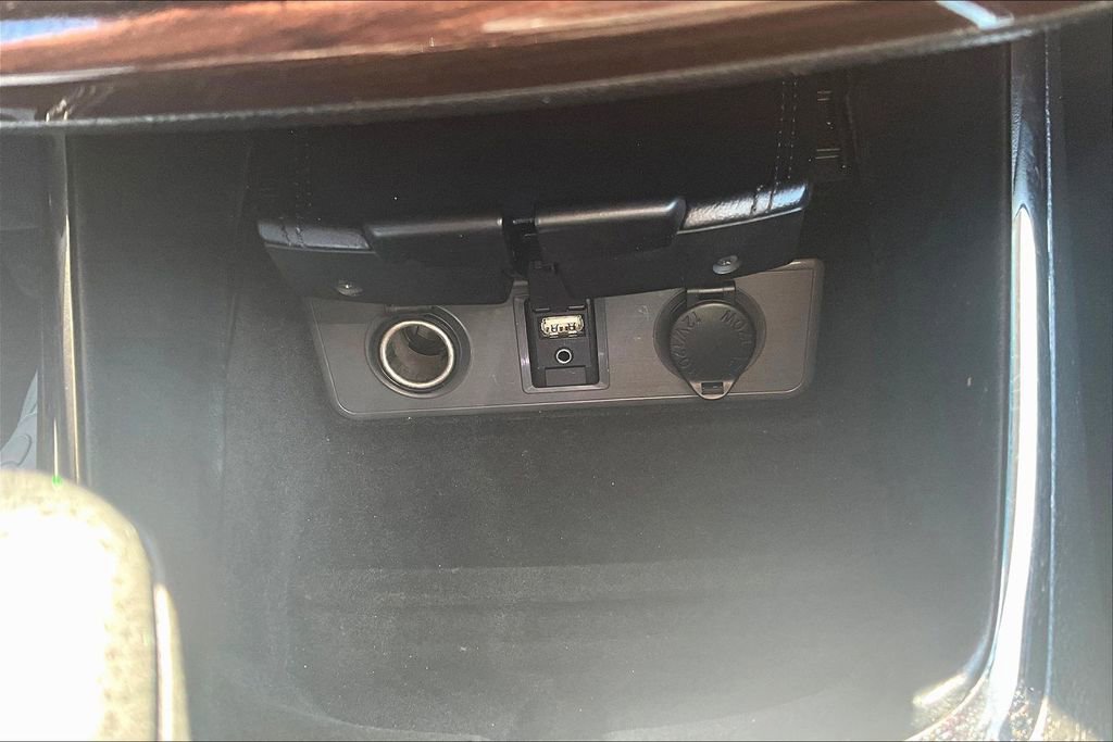 Used 2013 Toyota Avalon XLE image 30