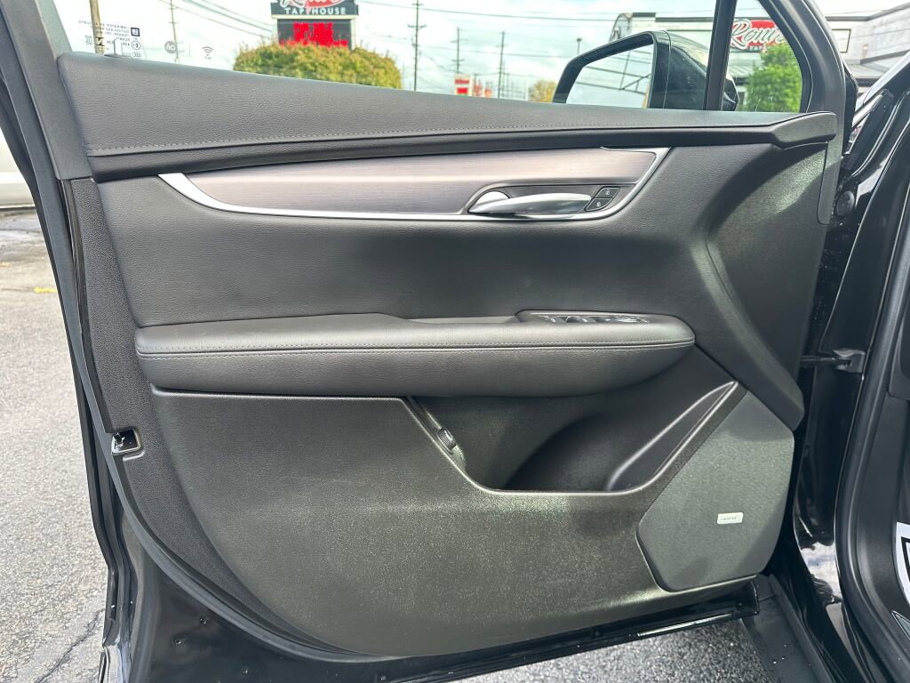 Used 2022 Cadillac XT5 Luxury image 9