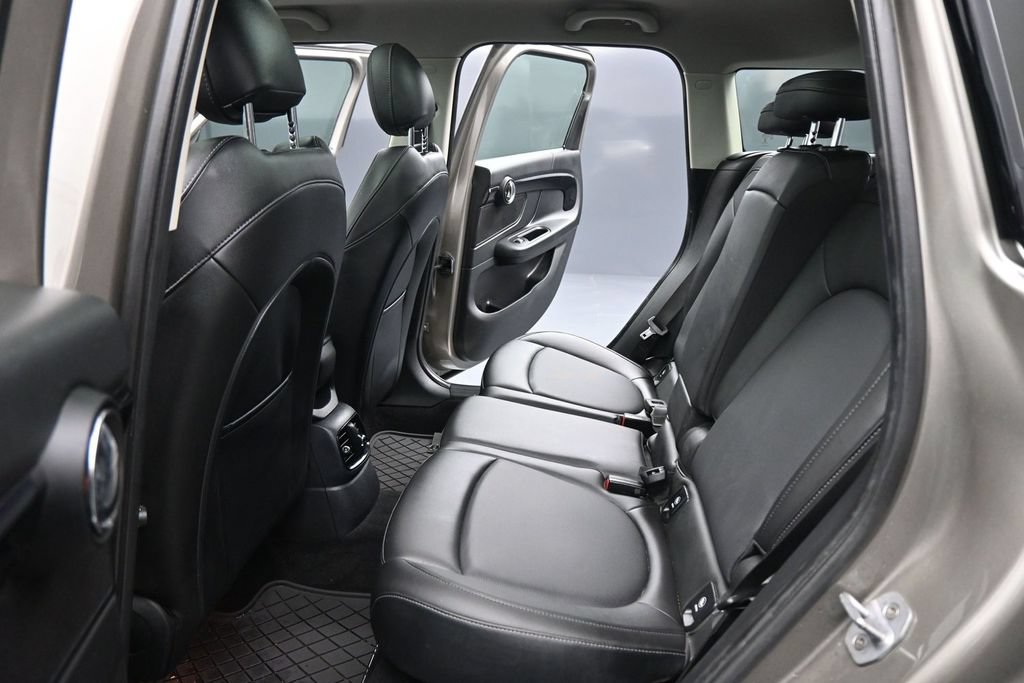 Used 2019 MINI Cooper Countryman S w/ Premium Package FWD image 18